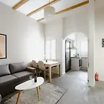 Lb Luxury Volos