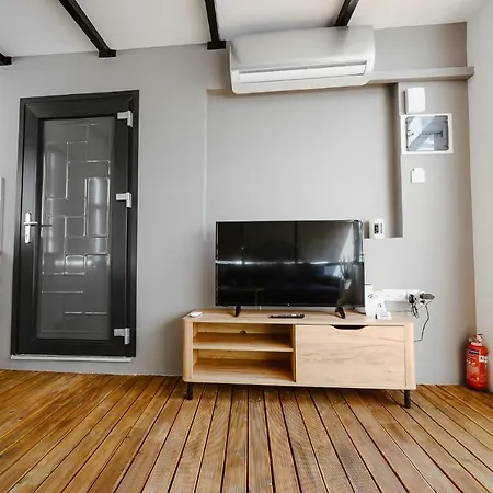 Lb Luxury * 볼로스