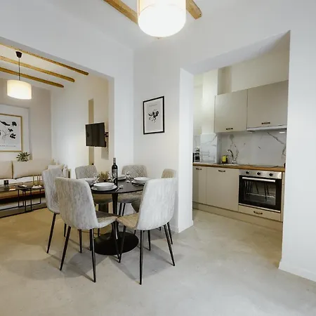 Lb Luxury * Βόλος