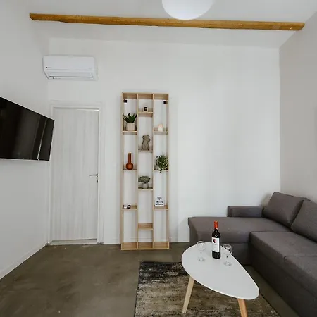 Lb Luxury * 볼로스