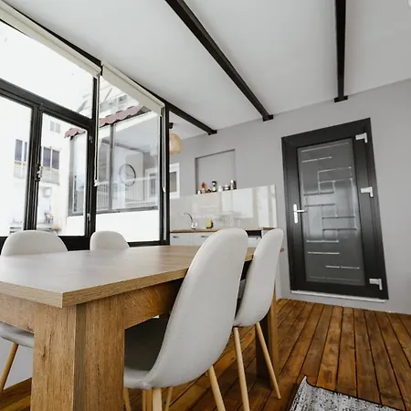 Lb Luxury * 볼로스