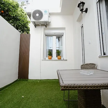 Lb Luxury Βόλος