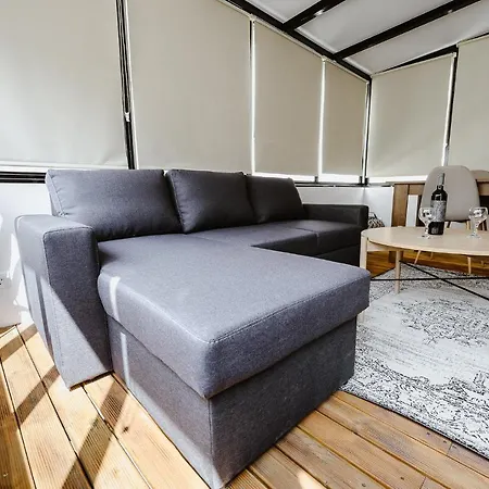 Lb Luxury Βόλος