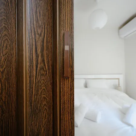 아파트 Lb Luxury 볼로스